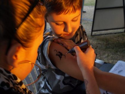 malowanie tatuaży dla dzieci